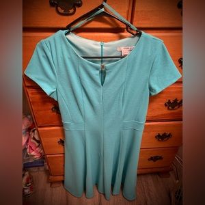 Studio 1 Brand Short Sleeve Aqua Colored Fit Flare Dress Size 8, Like New